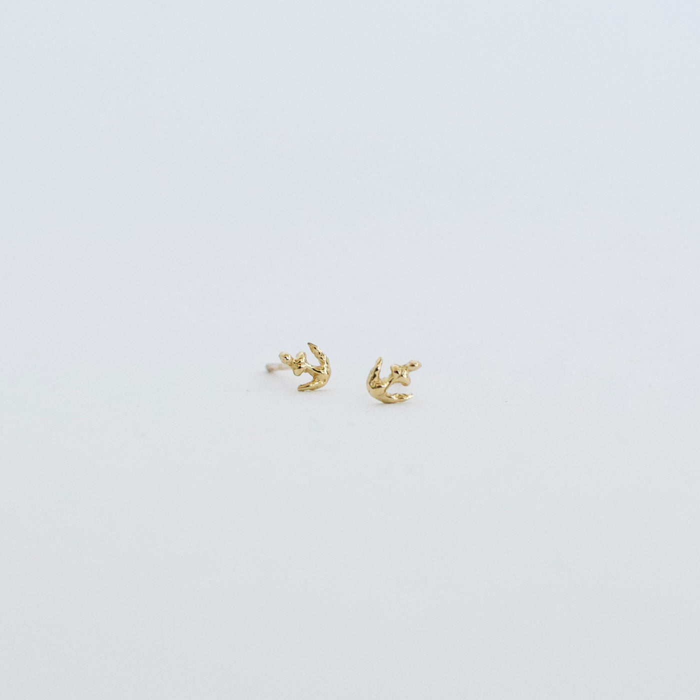 Tiny Anchor Stud - Single